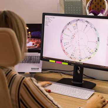 HORARNO ASTROLOŠKO VPRAŠANJE